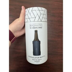 NWT Brumate Matte Navy Hopsulator Bott’l